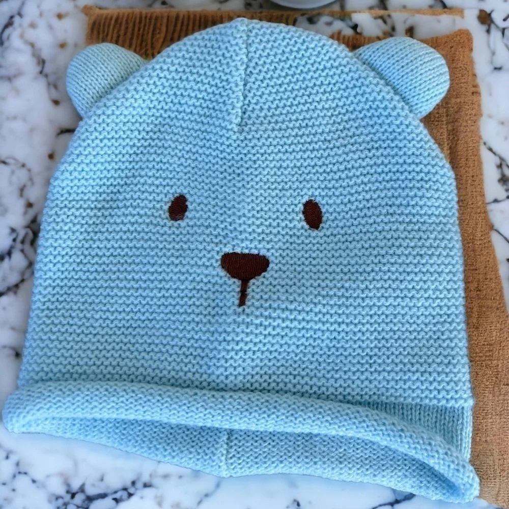 Little Me NWOT Size 12-24 Months Blue Knit Hat and Mittens Set